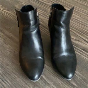 Frye black leather booties 7.5